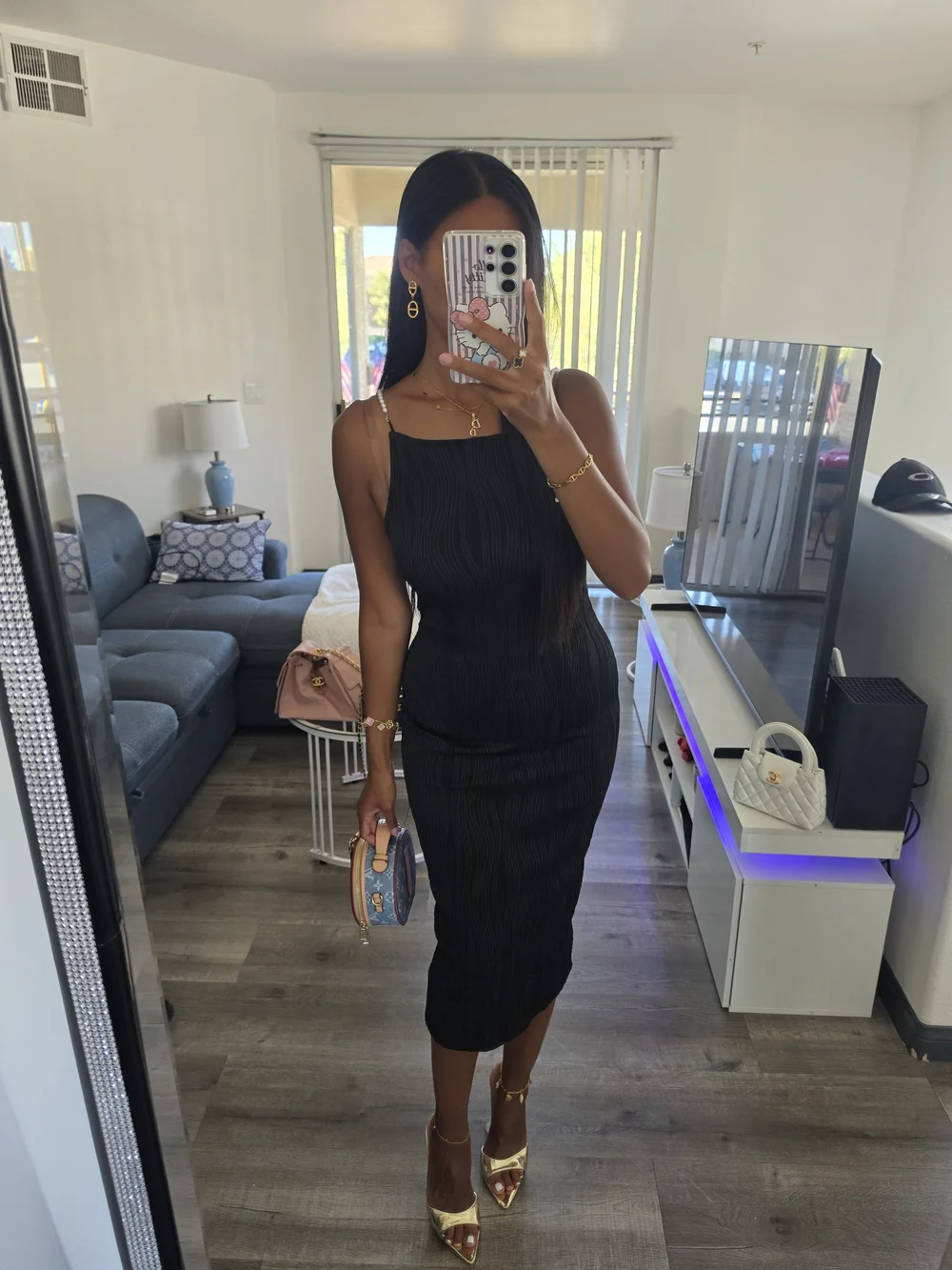 Sleek Black Midi Bodycon Dress - Picture 5 of 17